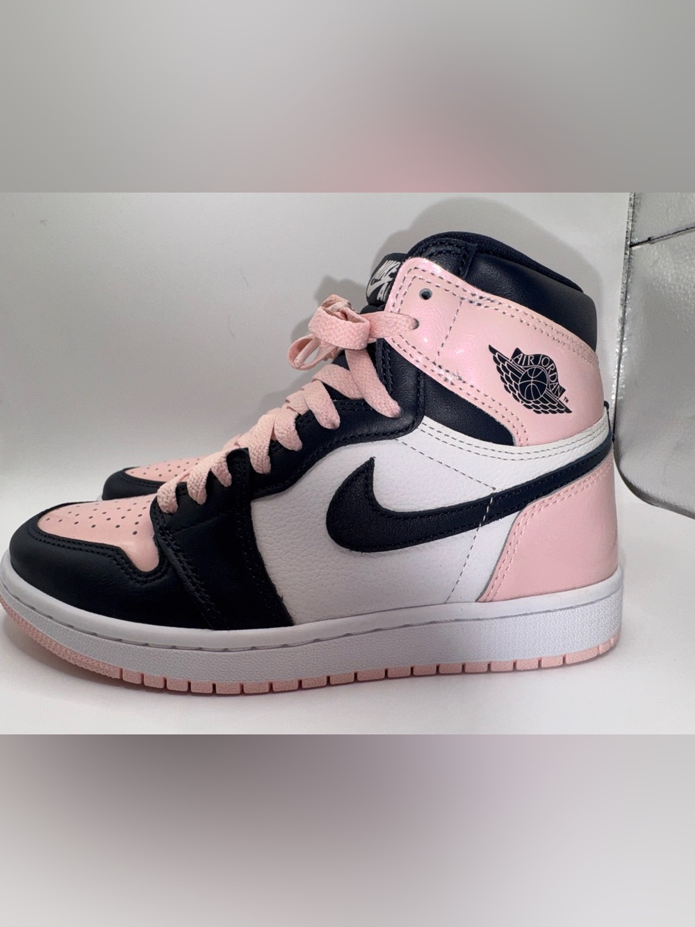 Nike Air Jordan 1 Mid Pink Navy (DD9335-641) Women’s 6.5 Pink Patent Leather - Picture 16 of 17